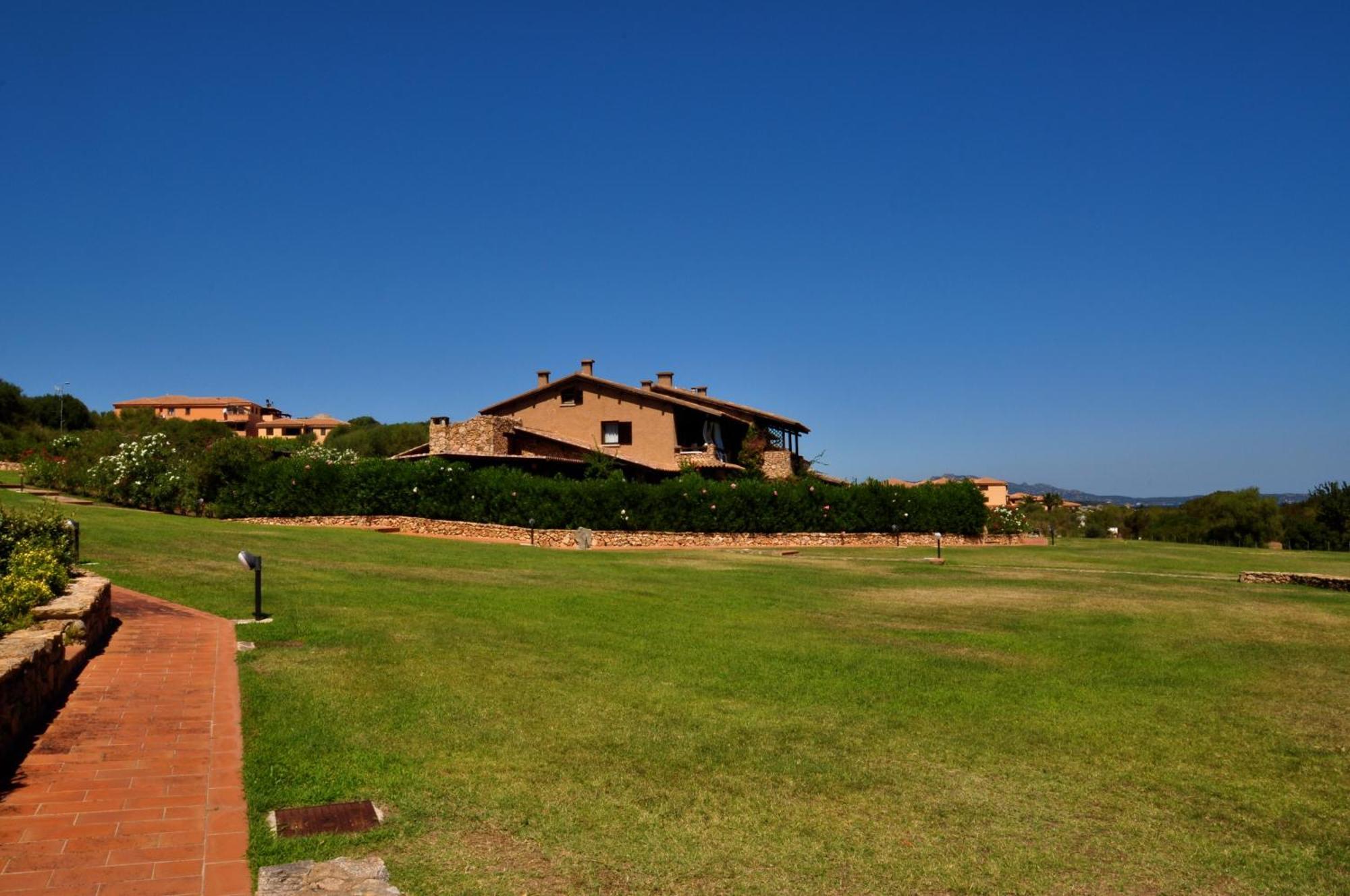 Appartamenti Residence Vela Blu Golfo Aranci Marinella  Exterior photo